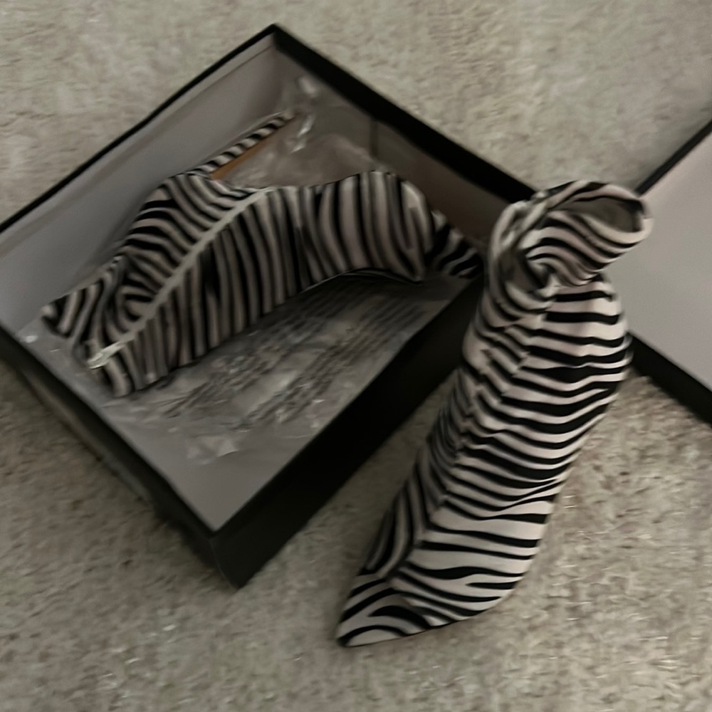 Zebra peep toe stiletto booties brand new size 7